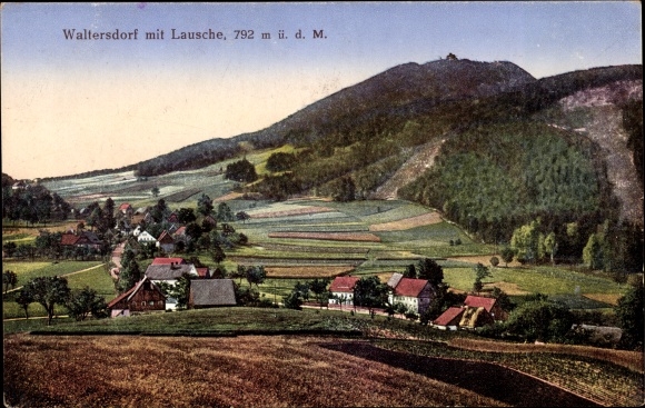 PC Waltersdorf Großschönau Oberlausitz, view of the place with a laurel