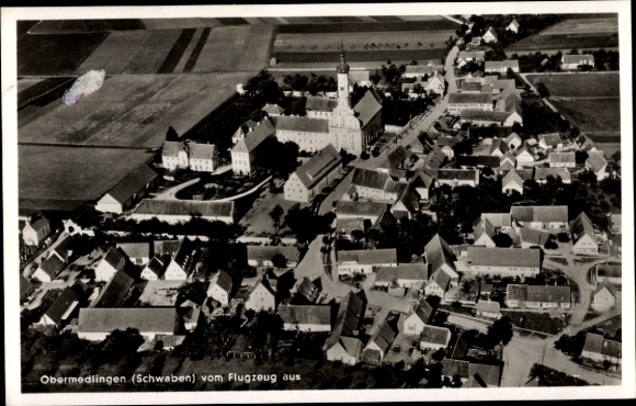 Postcard Obermedlingen Medlingen in Swabia Bavaria, aerial photograph, church, residential building, agriculture