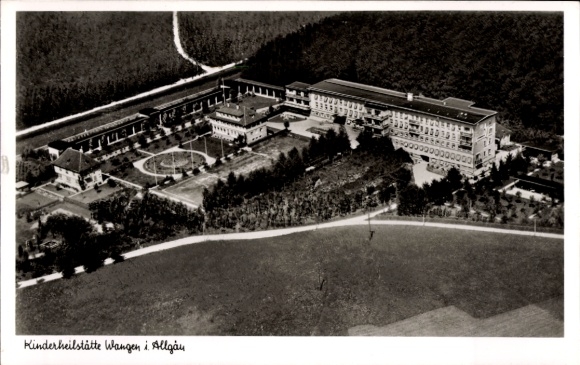 Postcard Wangen im Allgäu, aerial view of a children's sanatorium, large buildings, gardens, rural U