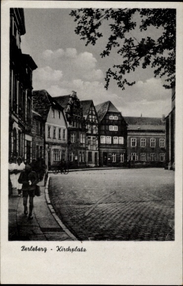 Postcard Perleberg in der Prignitz, Kirchplatz
