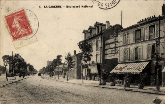 Postcard La Garenne Colombes Hauts de Seine, view of Boulevard National, buildings, empty street area