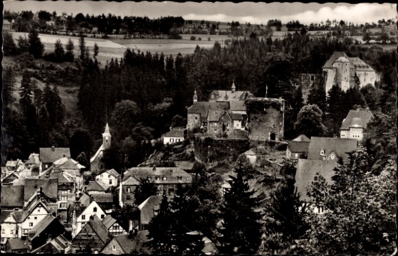 Ak Monschau Montjoie in der Eifel, Schwarze und weiße Ansicht von  Burg, Häuser, Wald
