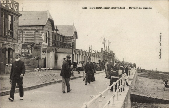 Ak Luc sur Mer Calvados, Devant le Casino