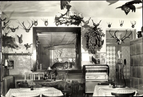 Postcard Wandlitz in Barnim, Waldschänke am Rahmersee, hunting room