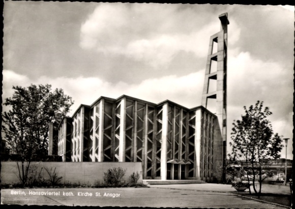 Ak Berlin Tiergarten Hansaviertel, kath. Kirche St. Ansgar