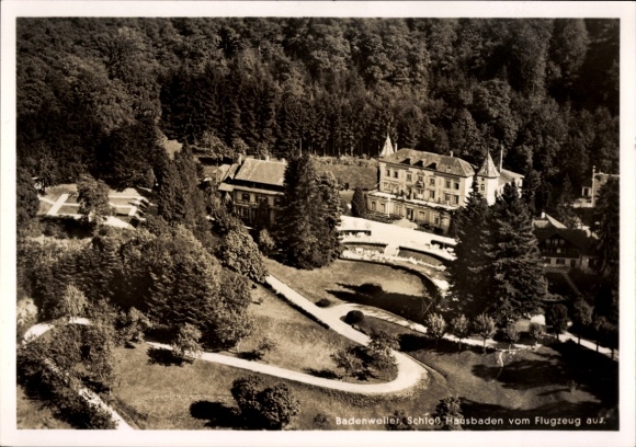 Ak Badenweiler im Schwarzwald, Luftaufnahme von Schloss Hausbaden