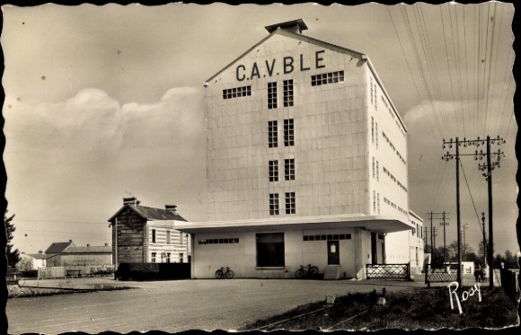 Postcard L'Herbergement Vendee, Silo, Stockage and Conservation des Bles