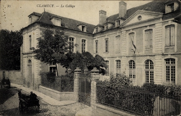 Ak Clamecy Nievre, Vorderansicht eines Kollegs, Gebäude mit Bäumen, Anwohner mit Pferdewagen