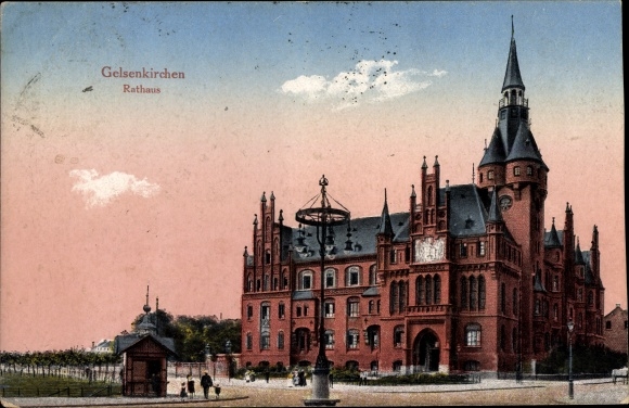 Postcard Gelsenkirchen in the Ruhr area, town hall, street lamp