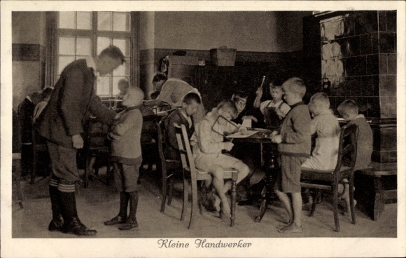 Ak Zschöppichen Mittweida in Sachsen, Schloss Neusorge, Elsa Brändströms Kinderheim, Handwerker
