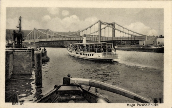 Ak Berlin Tiergarten Moabit, Hugo-Preuß-Brücke, Dampfer