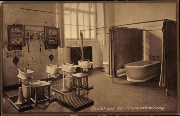 Postcard Roderbirken Leichlingen Rhineland, sanatorium, bathhouse of the women&#39;s department