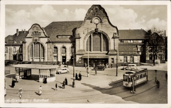 Ak Mönchengladbach am Niederrhein, Bahnhof, Straßenbahn