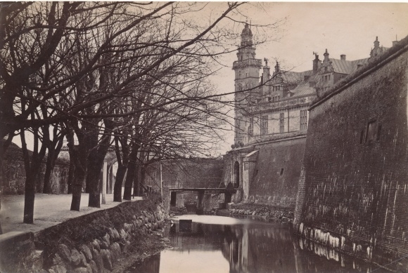 Photo Kronborg Denmark, water feature, city walls, castle
