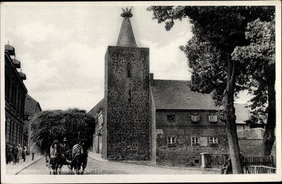 PC Altlandsberg in Brandenburg, lot at the Strausberger Tor, stork&#39;s nest, hay cart