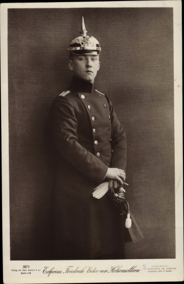 Postcard Hereditary Prince Friedrich Viktor von Hohenzollern Sigmaringen, portrait in spiked helmet