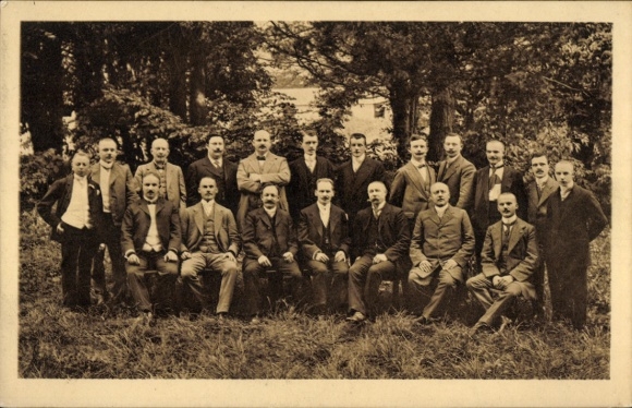 Ak Eltville am Rhein Hessen, Kegel-Klug, Gruppenfoto