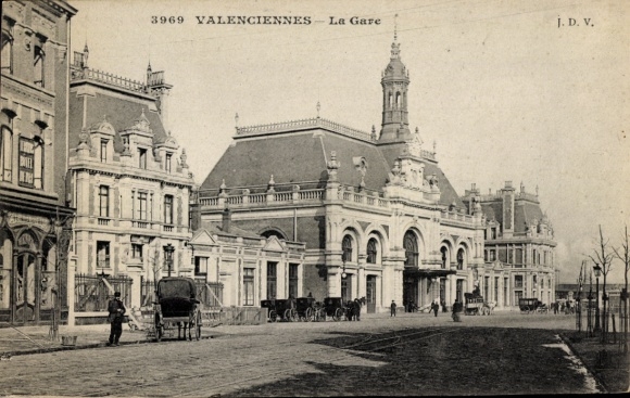 Postcard Valenciennes Nord, station front