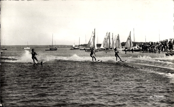 Postcard Le Touquet Paris Plage Pas de Calais, Regattas, Water Skiing