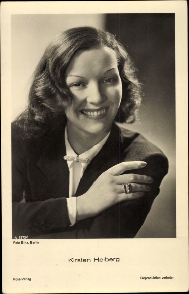 Postcard actress Kirsten Heiberg, portrait, Ross 3373/1
