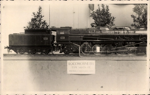 Photo steam locomotive Santa Fe 151 side view