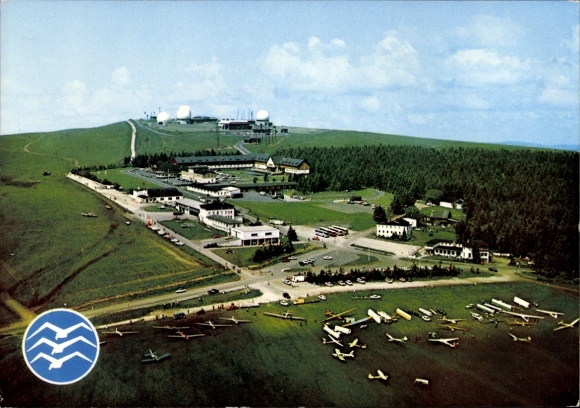 Postcard BERG WASSERKUPPE is located in Gersfeld, gliders on the Wasserkuppe in the Rhön