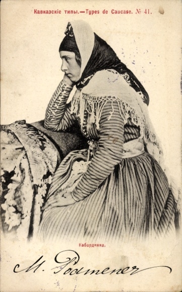 Ak Kaukasus, Portrait einer Kaukasischen Frau in Tracht