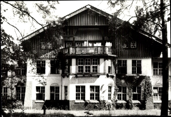 Postcard Sommerfeld Kremmen in Brandenburg, Hellmuth-Ulrici-Klinik, building with balcony, trees, sw...