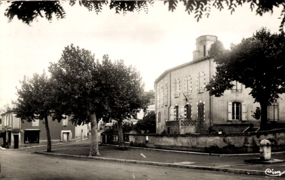 PC Cadalen Tarn, Place de la Mairie