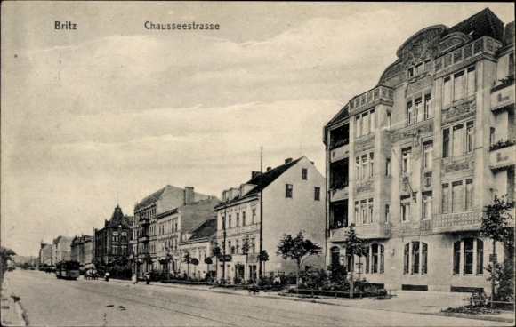 Postcard Berlin Neukölln Britz, Chausseestraße, tram