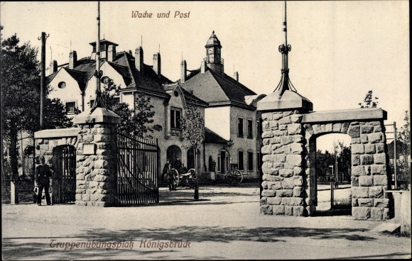 Postcard Königsbrück in Upper Lusatia, guard and post office, military training area