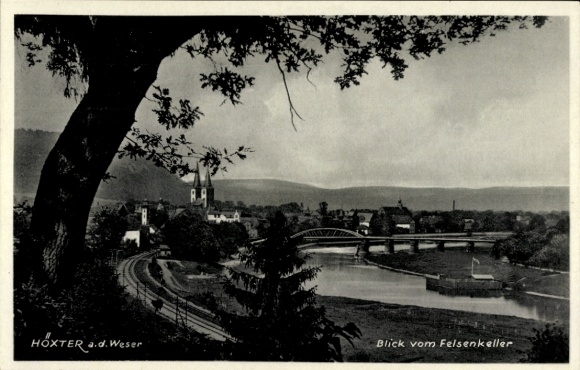 KP Höxter nad Wezerą, widok z Felsenkeller, Wezera, kościoły, most, krajobraz