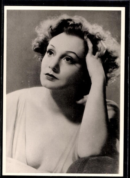 99 press photos Zarah Leander, portraits and film scenes