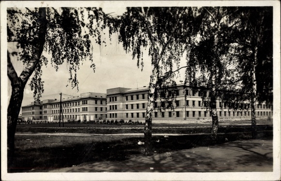 Postcard Pardubice Pardubice city, view of the Mudra barracks, green areas