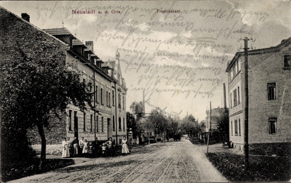 Ak Neunhofen Neustadt an der Orla, Straße mit Häusern, Menschen,  , ländliche Szenerie