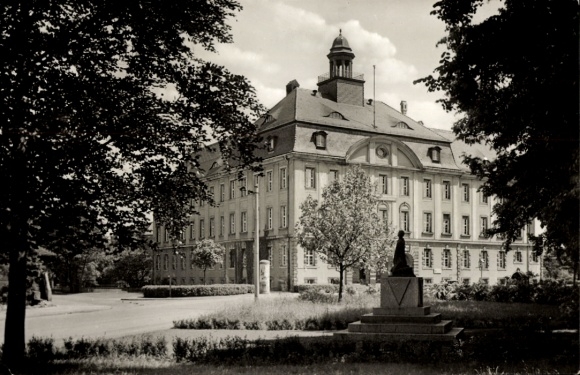Postcard Senftenberg in Niederlausitz, memorial