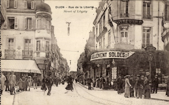 PC Dijon Côte d'Or, Rue de la Liberté, street scene, shops, people