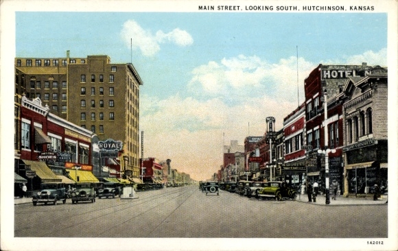 Ak Kansas USA, Main Street naar het zuiden, Hutchinson, Hotel