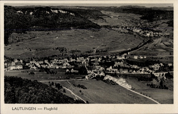 Ak Lautlingen Albstadt in Baden Württemberg, Flugbild von  Landschaft, Ortschaft, 