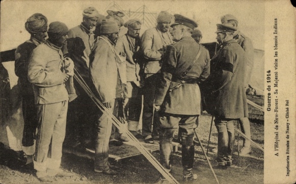 CPA La Guerre 1914, Hôpital de New-Forest, Sa Majesté visite les blessés Indies