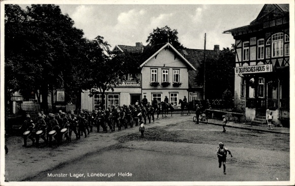 Ak Munster an der Örtze, Munsterlager, Gasthaus Deutsches Haus, Soldaten, Wehrmacht