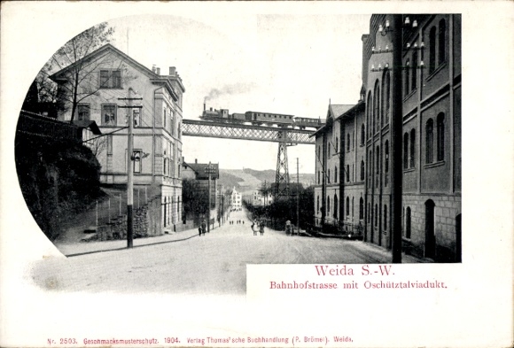 Ak Weida in Thüringen, Bahnhofstraße, Oschütztalviadukt,  Aufnahme, 1904