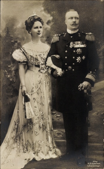 Ak Königin Wilhelmina der Niederlande, Prinz Heinrich