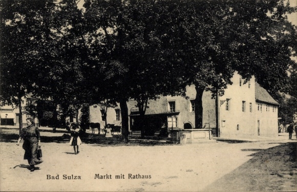 Ak Bad Sulza in Thüringen, Markt mit Rathaus, Bäume, Straße, Gebäude