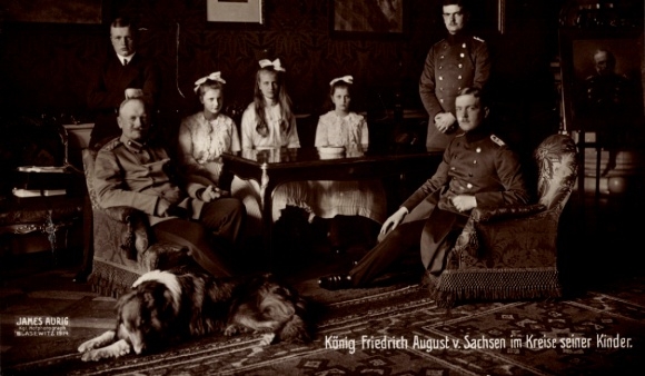 Postcard King Friedrich August III of Saxony with his children