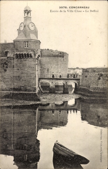 Postcard Concarneau Finistère, entrance to the Ville Close, Belfry