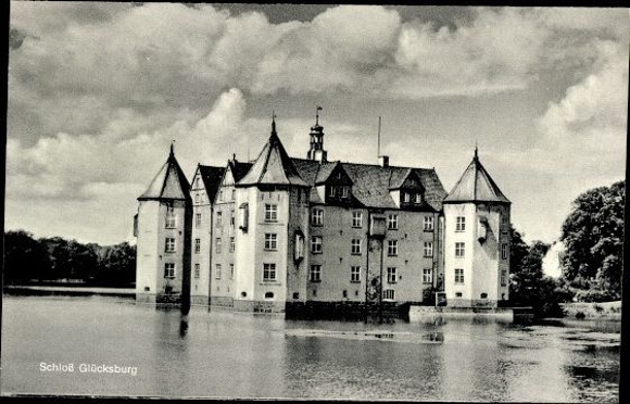 10 old PCs Glücksburg, various views