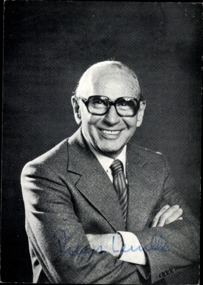 Postcard journalist and television presenter Robert Lembke, portrait, autograph
