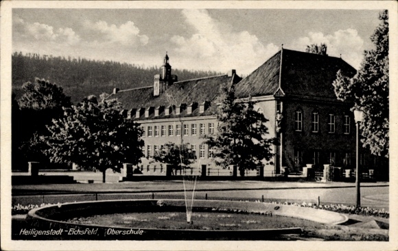 KP Heilbad Heiligenstadt Eichsfeld Turyngia, szkoła średnia, architektura, fontanna, teren zielony