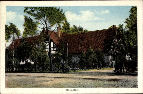 Postcard Heimstatt Freistatt in Lower Saxony, view from the street onto a large farmhouse, garden